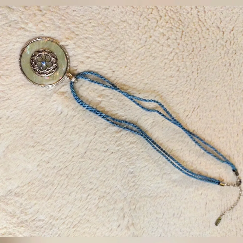 1928 Medallion Necklace - Picture 6 of 6